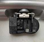 Alu kolo originál LAND ROVER 8.5x20“ ET47, 5x120x72.5 + čidla tlaku TPMS