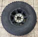 Alu kolo originál HUMMER 8.5x17" 8x165.1x116,7 ET18 a BFGoodrich All Terrain T/A KO 315/70 R17 121R 70%