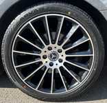 MERCEDES E-Class jsme obuli na Alu kolo CARMANI 5x112x66.5 PŘEDNÍ 8x19" ET43 a Yokohama V107 Advan Sport 245/40 R19 98Y XL, ZADNÍ 9x19" ET53 a Yokohama V107 Advan Sport 275/35 R19 100Y XL + čidla tlaku TPMS