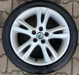 Alu kolo originál ŠKODA 6.5x16" ET43, 5x100x57 a Altenzo Sports Comforter 205/45 R16 87W 50%