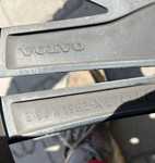 Alu kolo originál VOLVO 8x19" 5x108x63.3 ET42 a Pirelli Winter SottoZero 3 235/40 R19 96V XL 60%