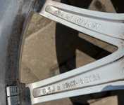 Alu kolo originál MERCEDES 5x112x66.5 Přední 8.5x19" ET42 a Zadní 8.5x19" ET55 + čidla tlaku TPMS