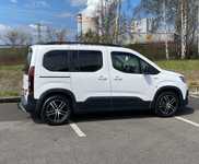 PEUGEOT RIFTER jsme obuli na Alu kolo DEZENT 7x17" ET42, 5x108x65 a Continental EcoContact 6 Q 215/60 R17 96H