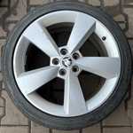 Alu kolo originál ŠKODA 7x17" ET46, 5x100x57 a Nexen N'Fera SU1 215/40 R17 87W XL