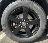 FORD GALAXY jsme obuli na Alu kolo DEZENT 7x16" ET48, 5x108x63.3 a Continental WinterContact TS 830 P 215/60 R16 99H XL ContiSeal