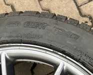 Alu kola originál TESLA 5x120x64 Přední 9.5x19" ET40 a Pirelli P Zero Winter 255/45 R19 104V XL 80% , Zadní 10.5x19" ET45 a Pirelli P Zero Winter 285/40 R19 107V XL 70% + čidla tlaku TPMS + Poklice